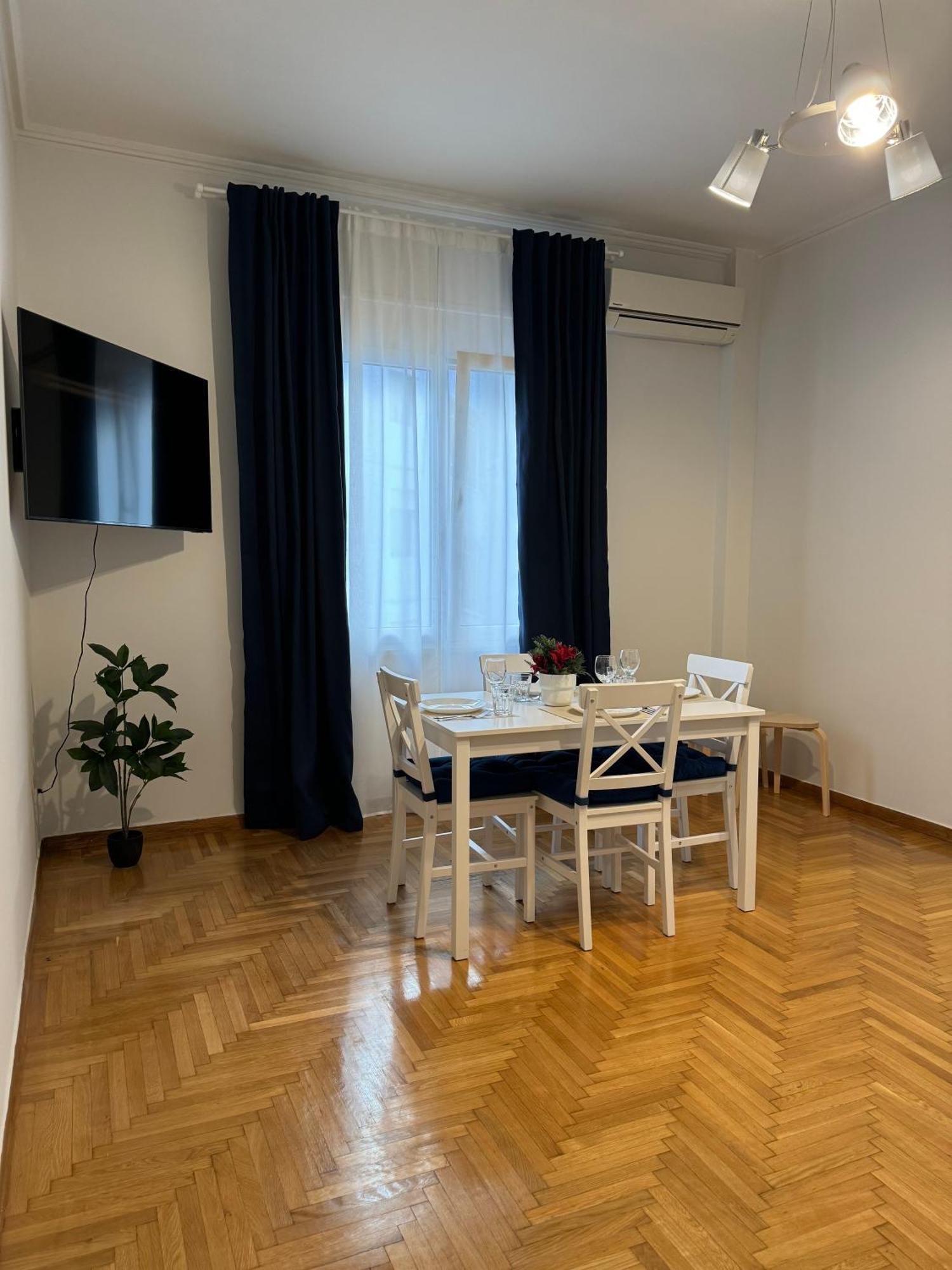 Urban Oasis Apartment Athena Bagian luar foto